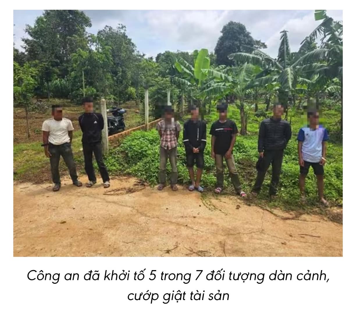 🕵️‍♂️ Khởi tố 5 thanh, thiếu niên dàn cảnh cướp giật, lấy tiền… để nhậu nhẹt