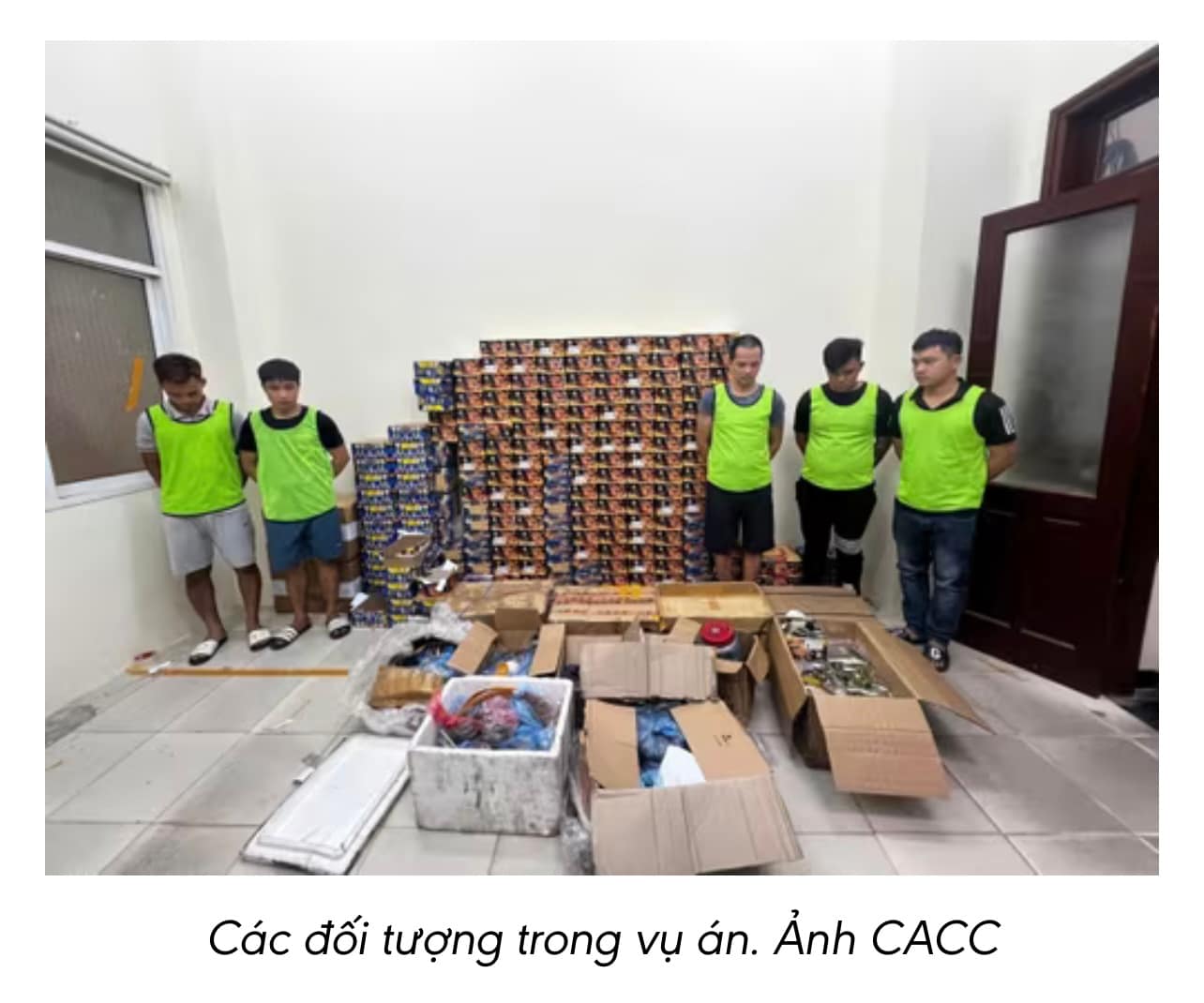 🚨 Công an Hà Nội triệt phá đường dây sản xuất, tiêu thụ gần 1 tấn pháo nổ