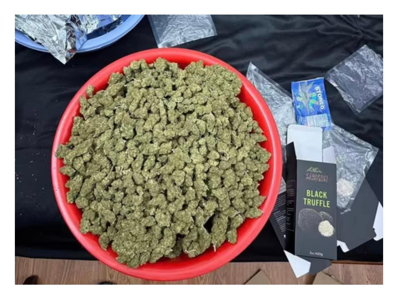 🚨 Nearly 10kg of Drugs Disguised as Candy and Vape Pods Seized in Major Bust