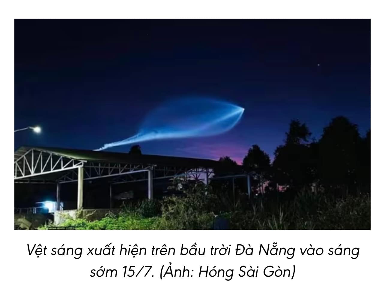 🌌 Bí ẩn vệt sáng trên bầu trời miền Trung